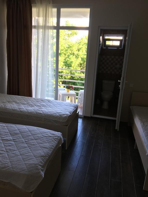 Guest House Kobuleti On Aghmashenebeli Exterior photo