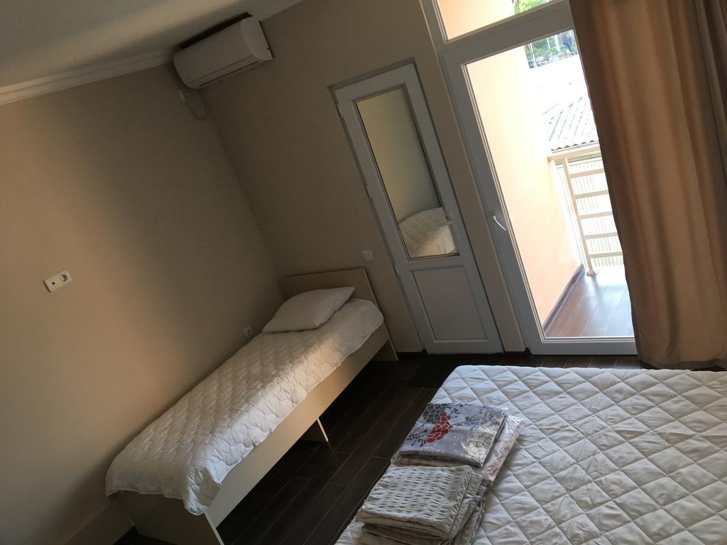 Guest House Kobuleti On Aghmashenebeli Exterior photo